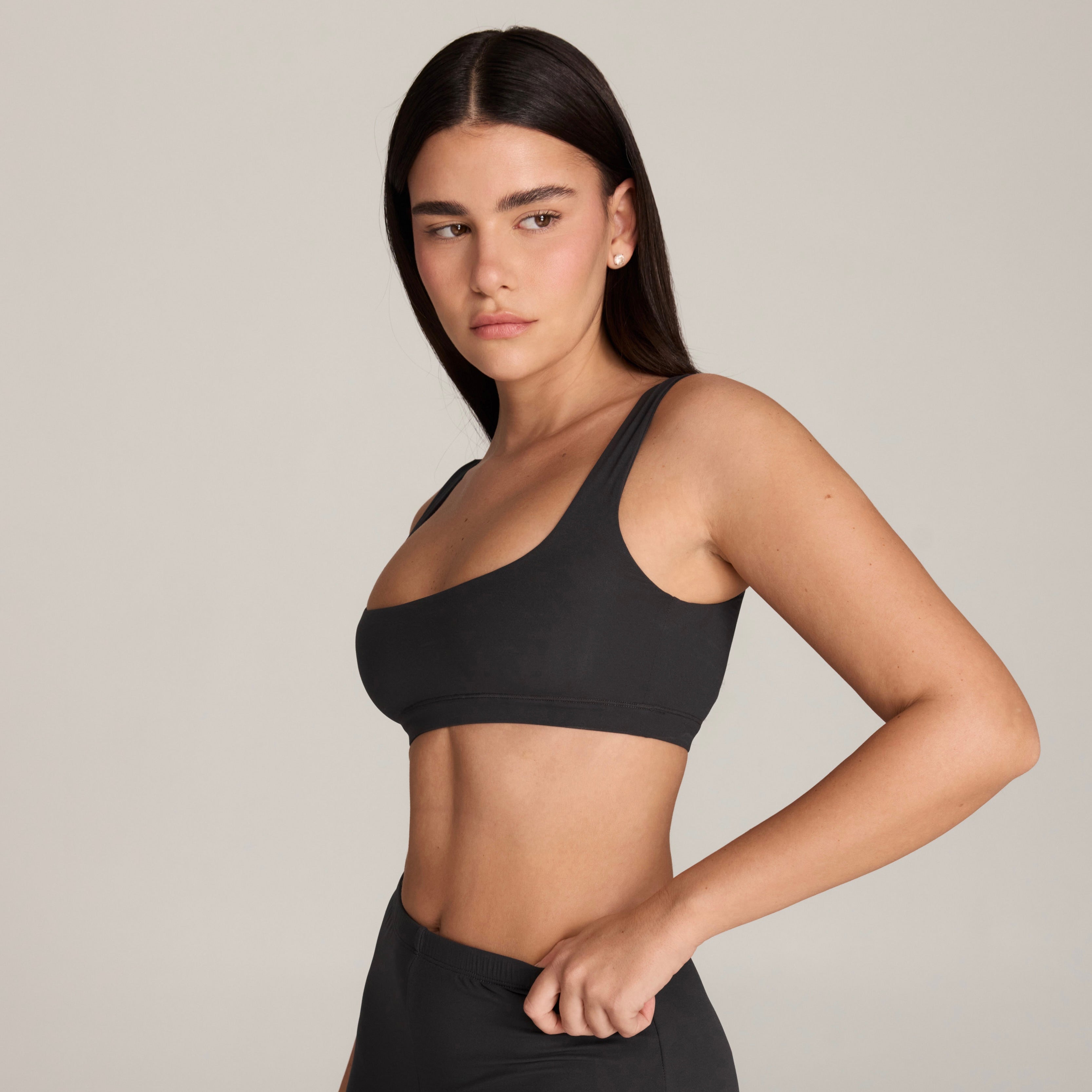 חזיית מחשוף מרובע סקנד סקין