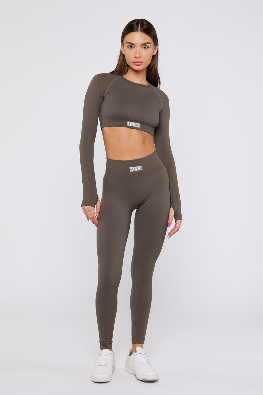 חולצת קרופ טופ ספורטיבי בצבע חום Venture | XS