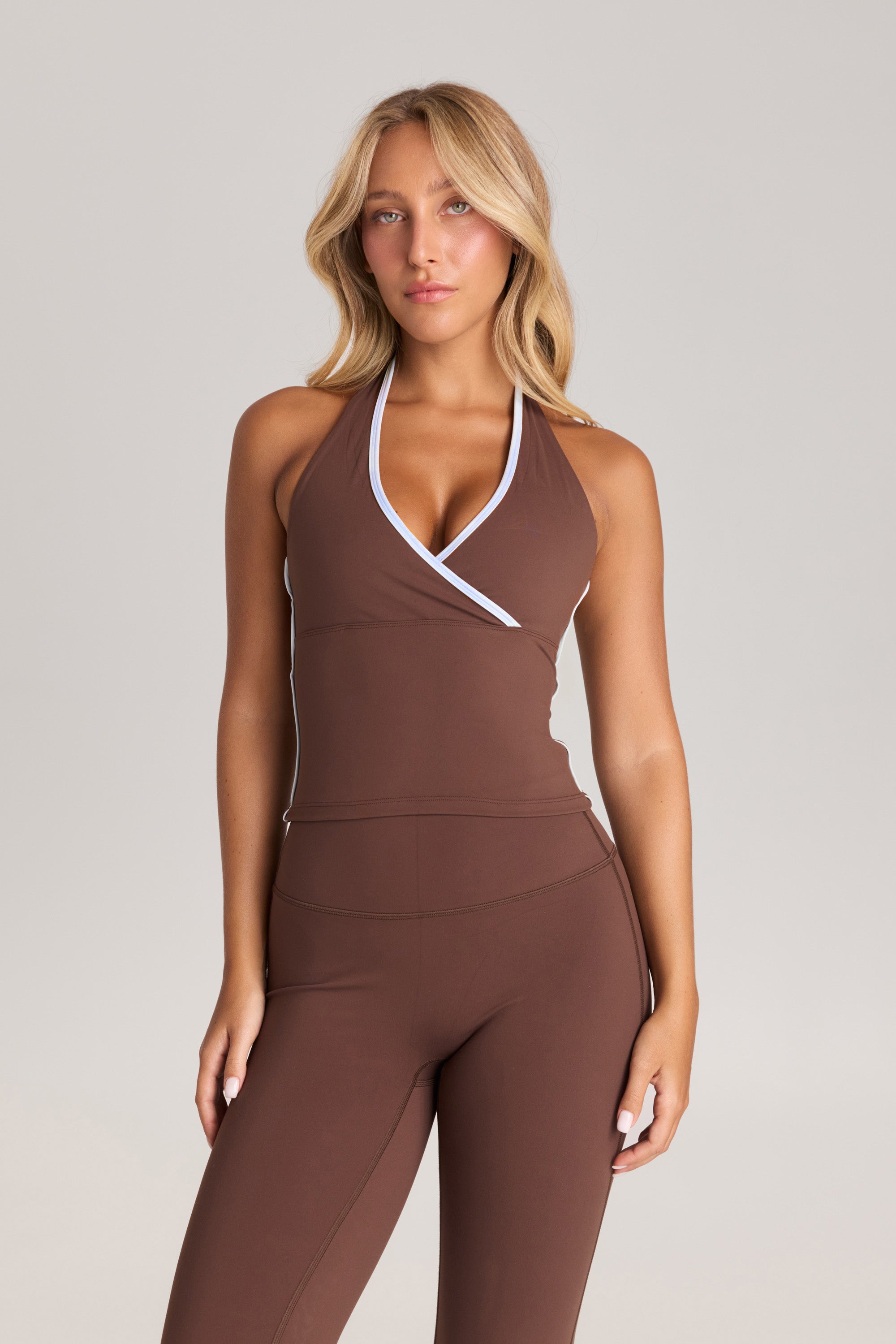 Brush גופיית קולר מעטפת