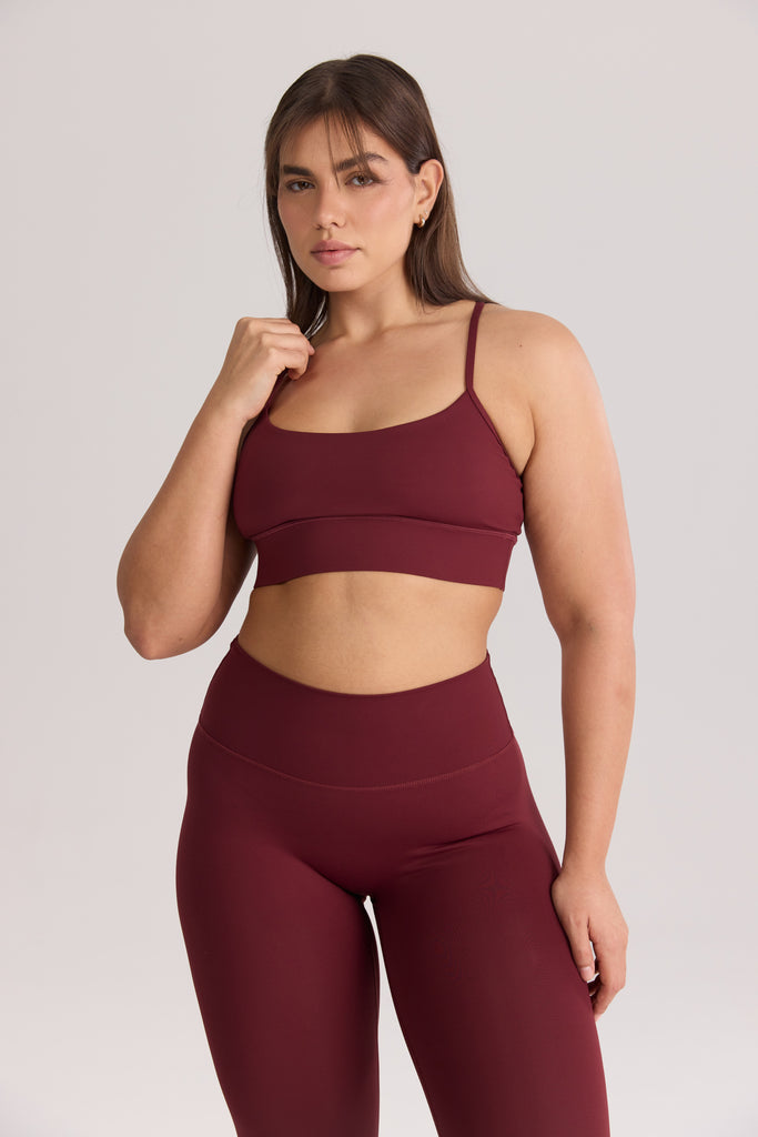 Astra חזיית ספורט תומכת עם כתפיות דקות