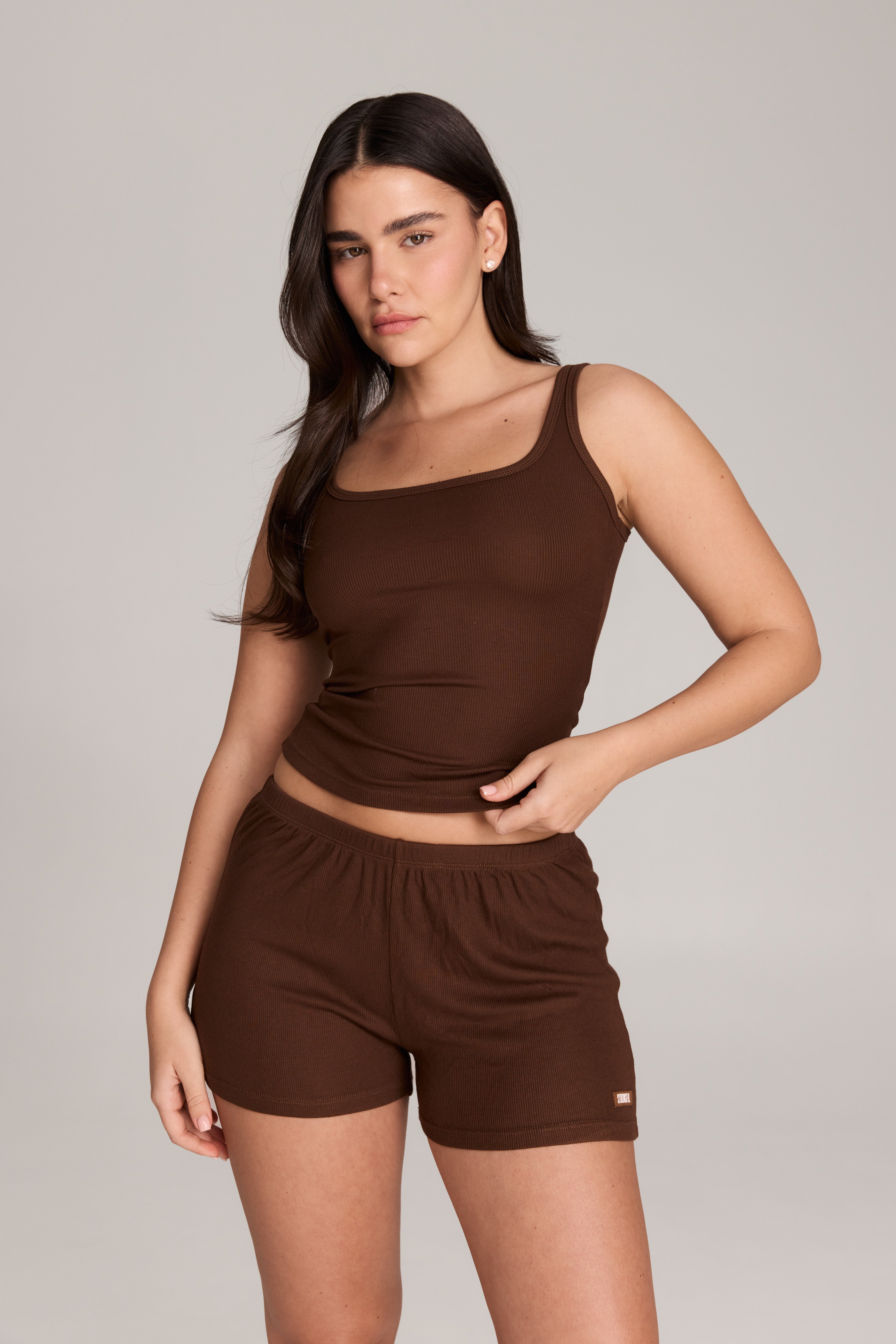 גופייה עם מחשוף מרובע ריב רך