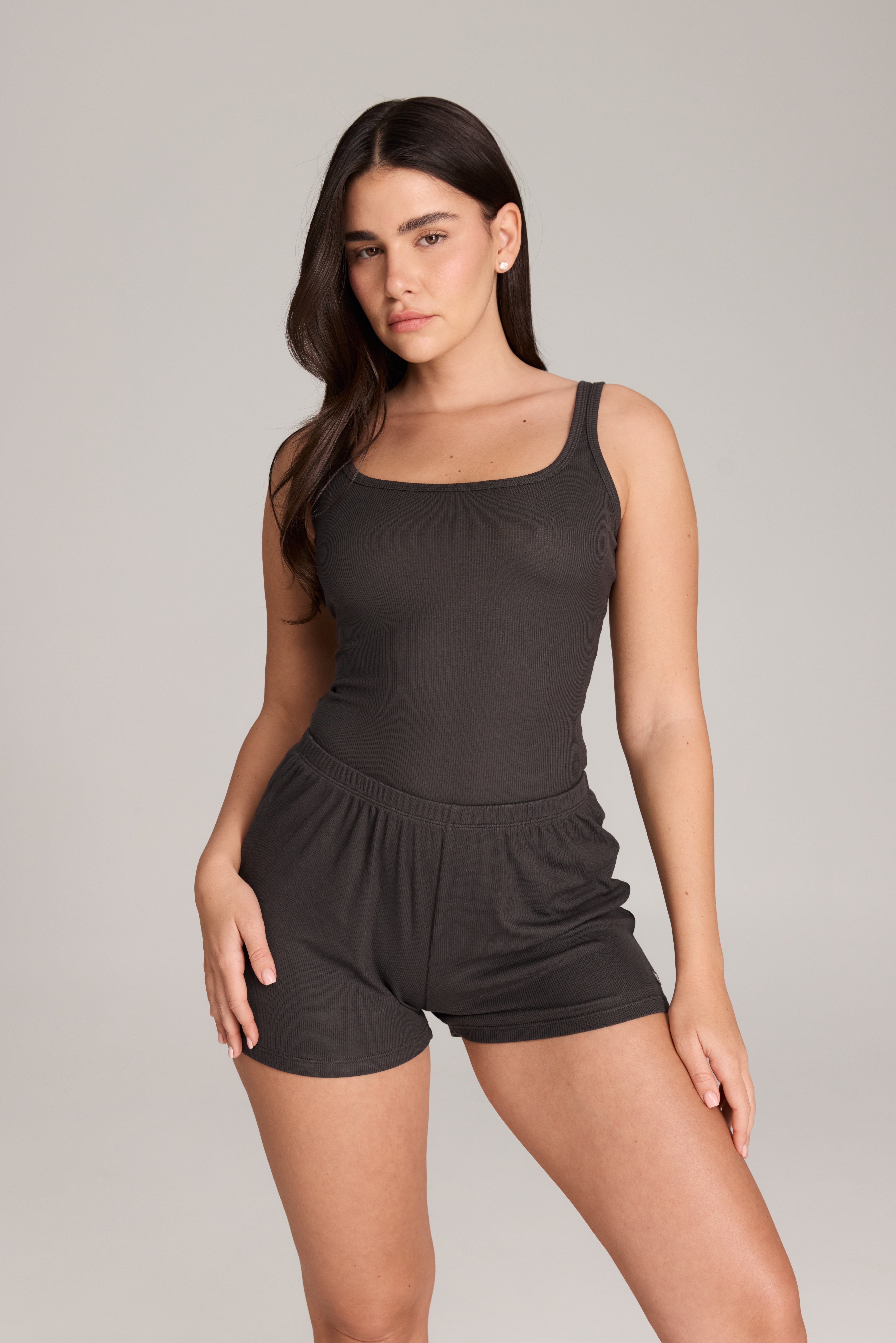 גופייה עם מחשוף מרובע ריב רך