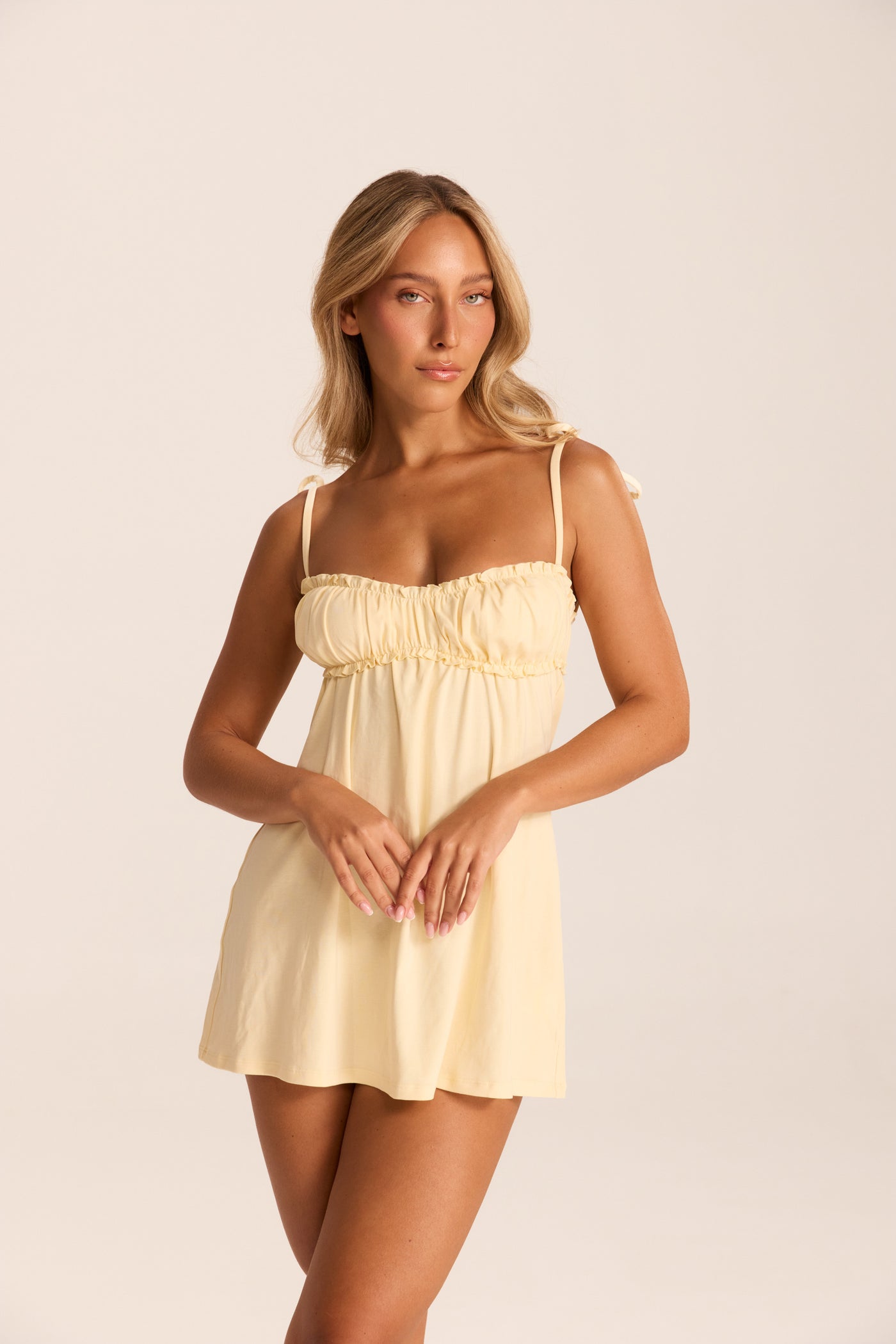 Loungewear שמלת מיני עם עיטורי מלמלה