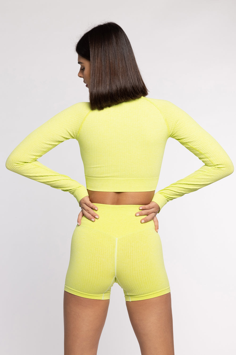 קרופ טופ חולצת קרופ ספורטיבית בצבע צהוב ירוק Balance | XS
