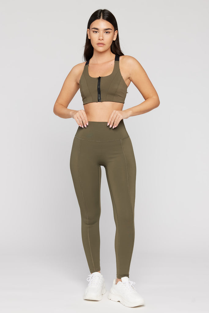 Aura - טופ ספורטיבי עם רוכסן קדמי בצבע שחור | XS