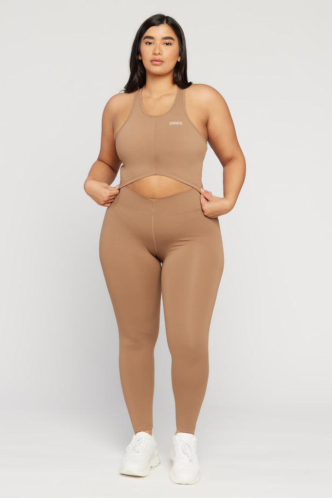 Aura - טופ גופיה בצבע מוקה | L