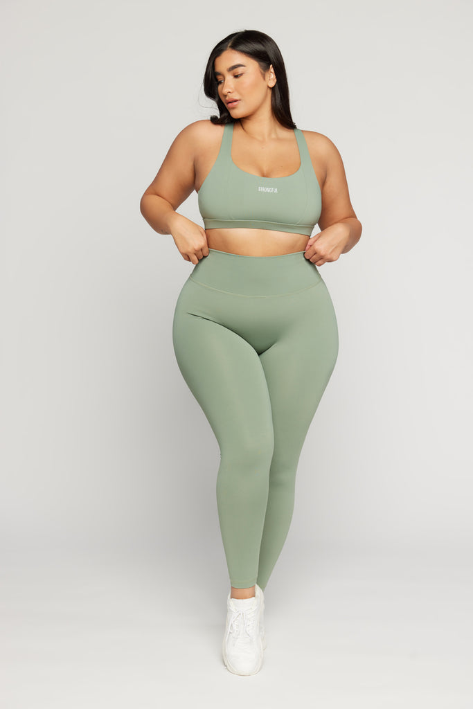 Aura - טייץ חלק בצבע ירוק | L