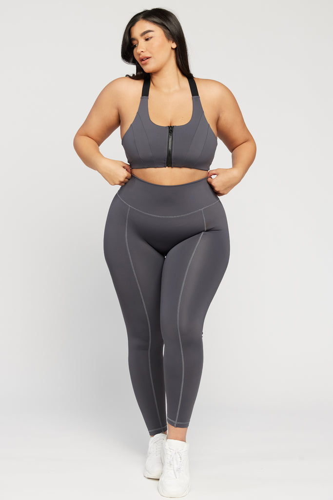 Aura - טופ ספורטיבי עם רוכסן קדמי בצבע שחור | L