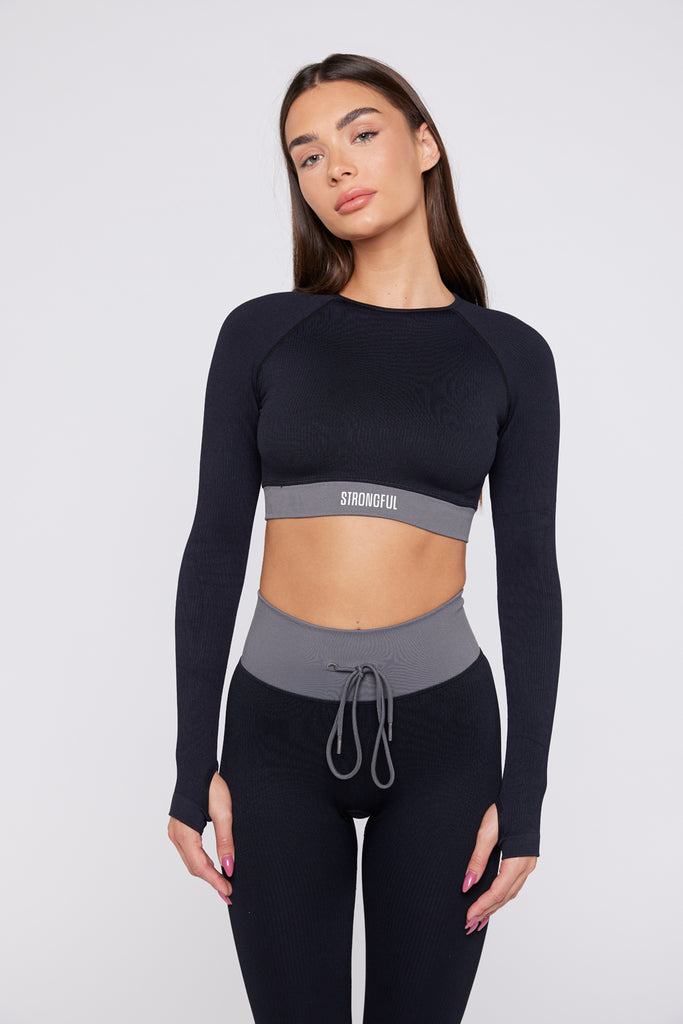 Bliss - חולצת קרופ טופ ספורטיבי בצבע שחור | XS